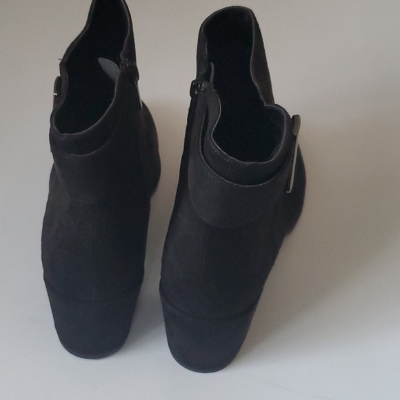 Booties - Picture 4 of 5